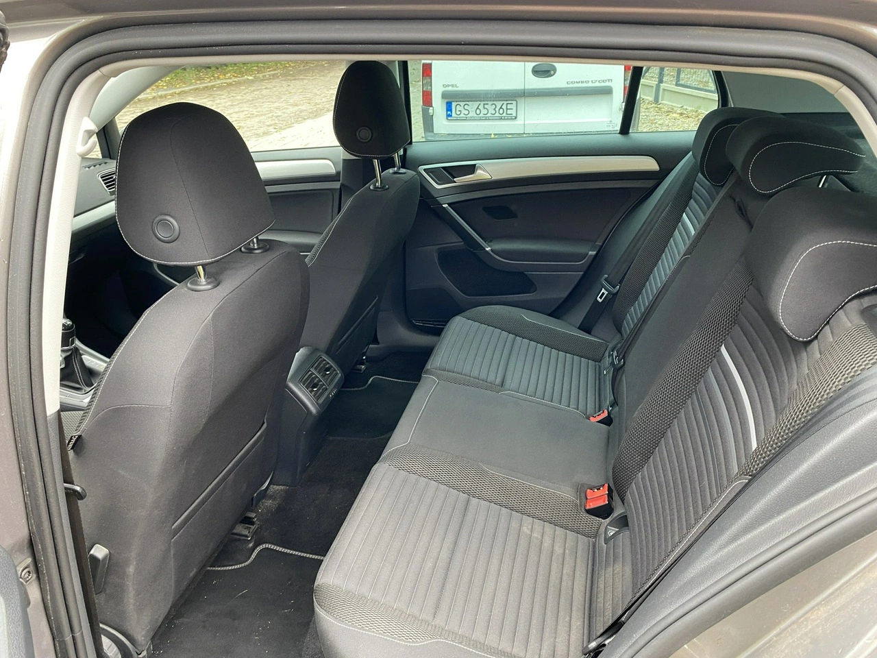 Volkswagen Golf - Zdjęcie 11