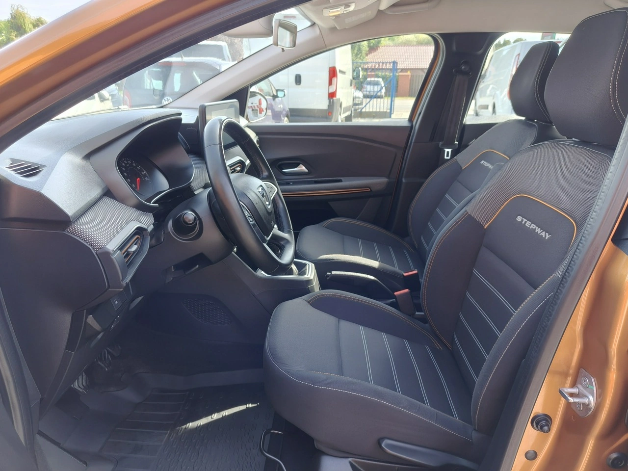 Dacia Sandero - Zdjęcie 6