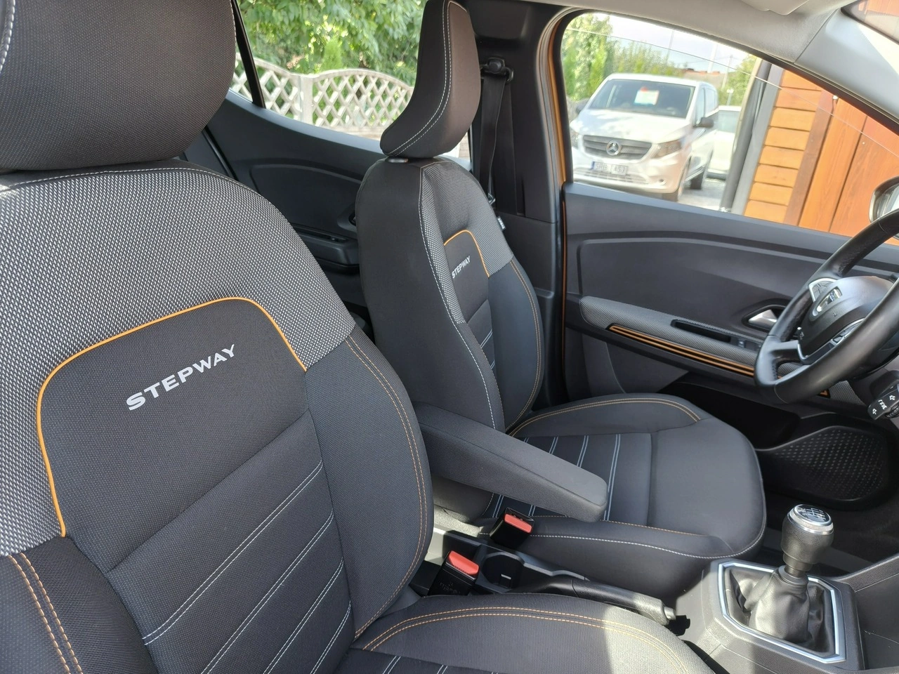 Dacia Sandero - Zdjęcie 15