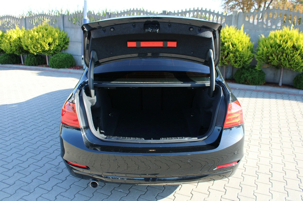 BMW 320 - Zdjęcie 32