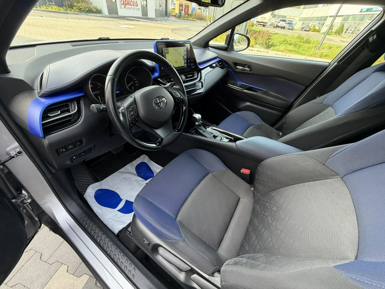 Toyota C-HR - Zdjęcie 18