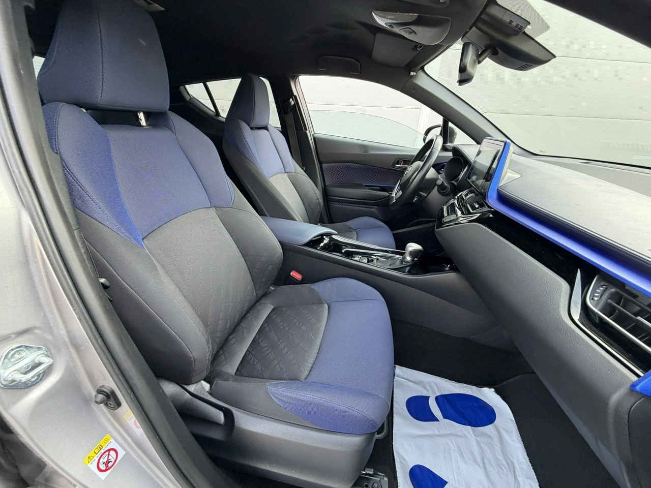 Toyota C-HR - Zdjęcie 32
