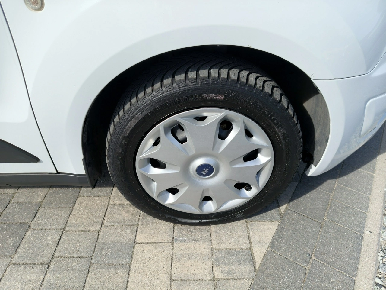 Ford Transit Connect - Zdjęcie 30