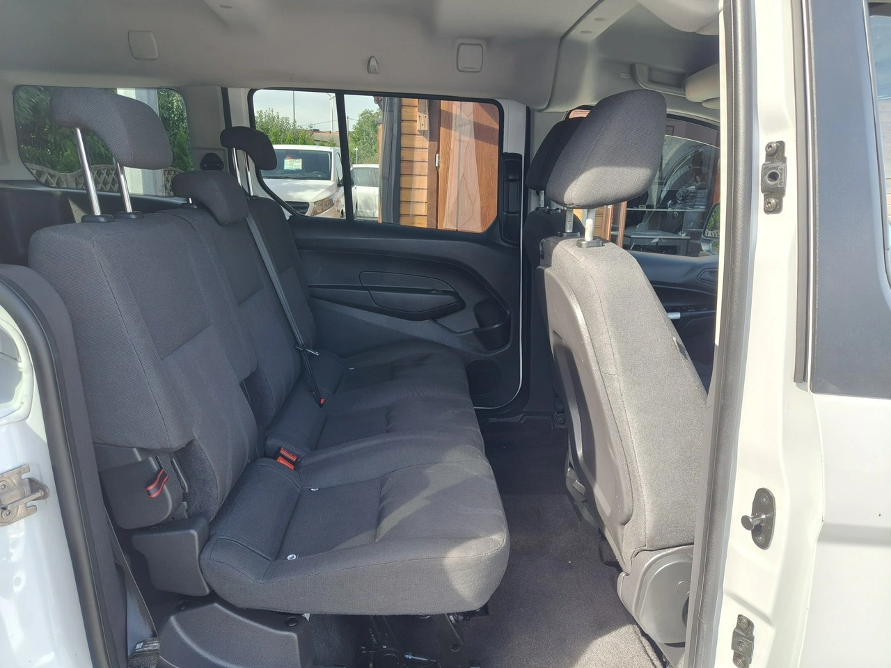 Ford Transit Connect - Zdjęcie 23