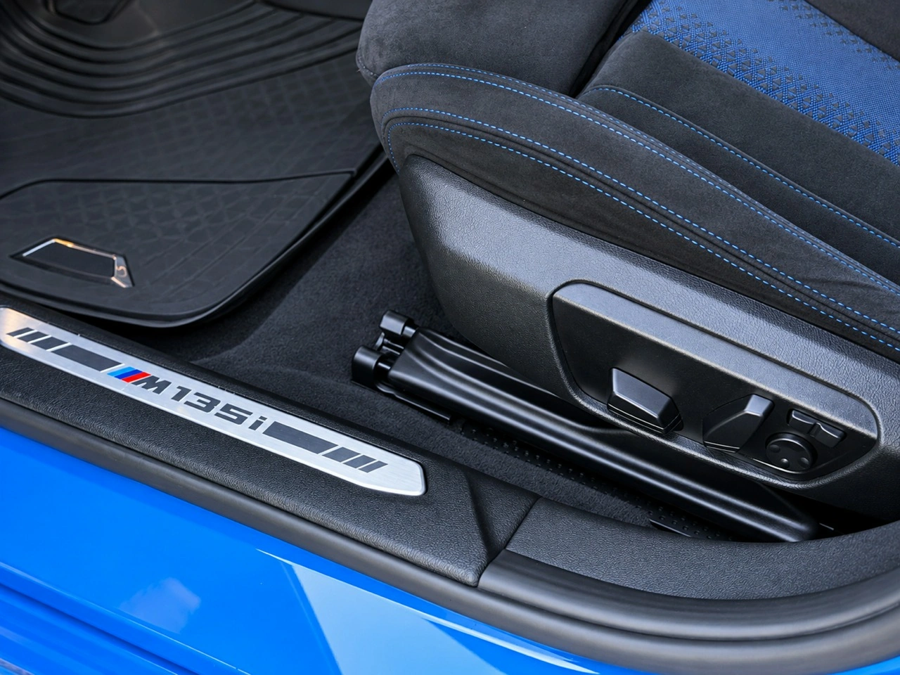 BMW M135i - Zdjęcie 18