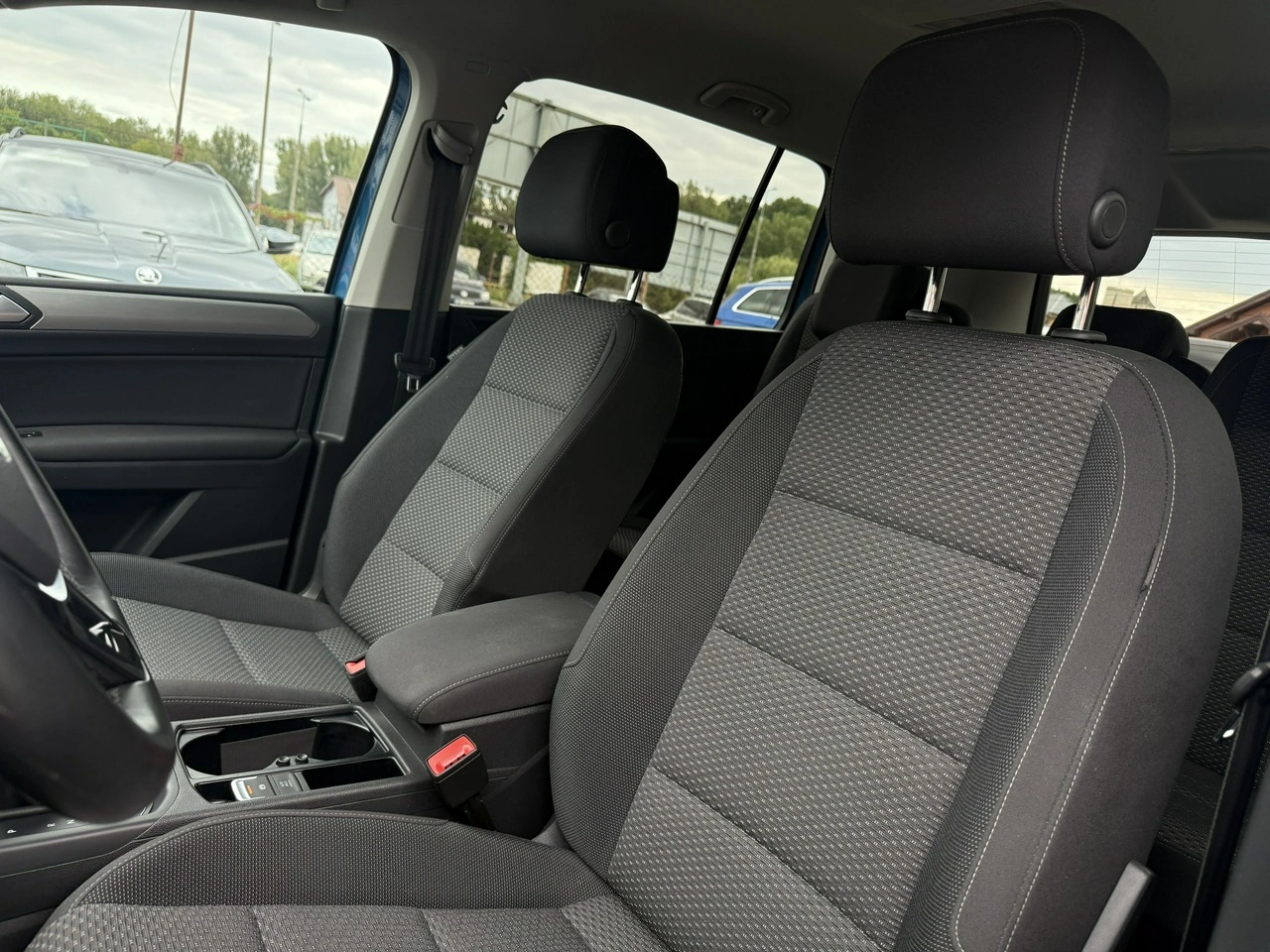 Volkswagen Touran - Zdjęcie 9