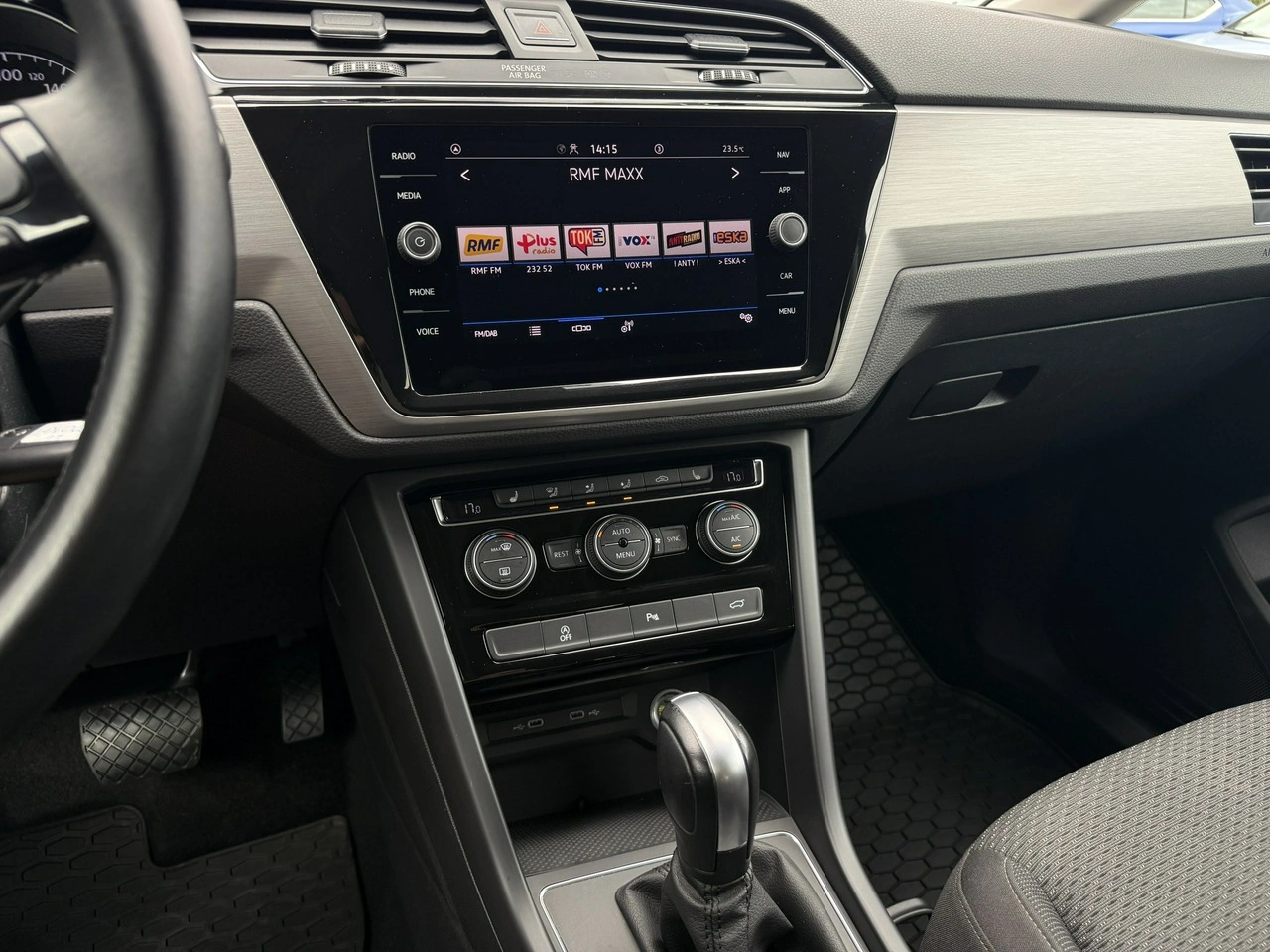 Volkswagen Touran - Zdjęcie 20