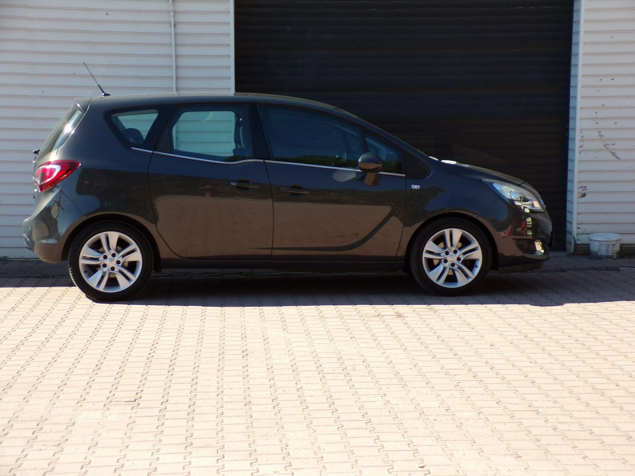 Opel Meriva - Zdjęcie 2