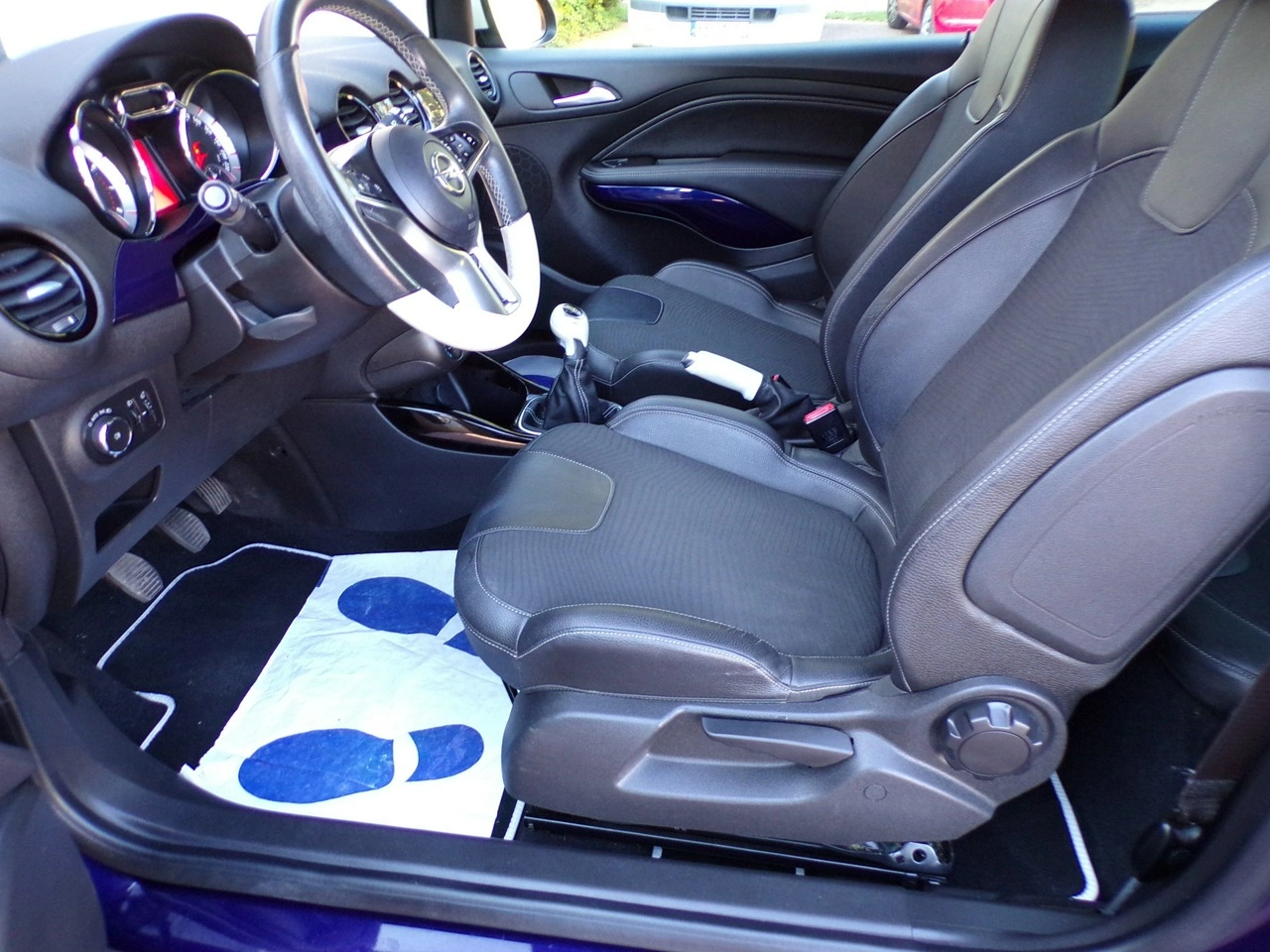Opel Adam - Zdjęcie 23