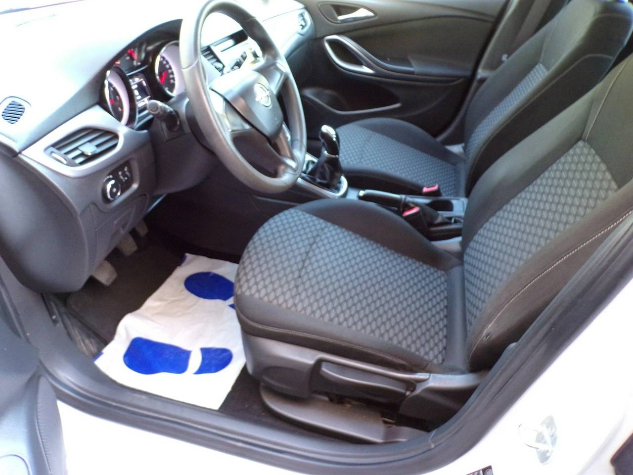 Opel Astra - Zdjęcie 16