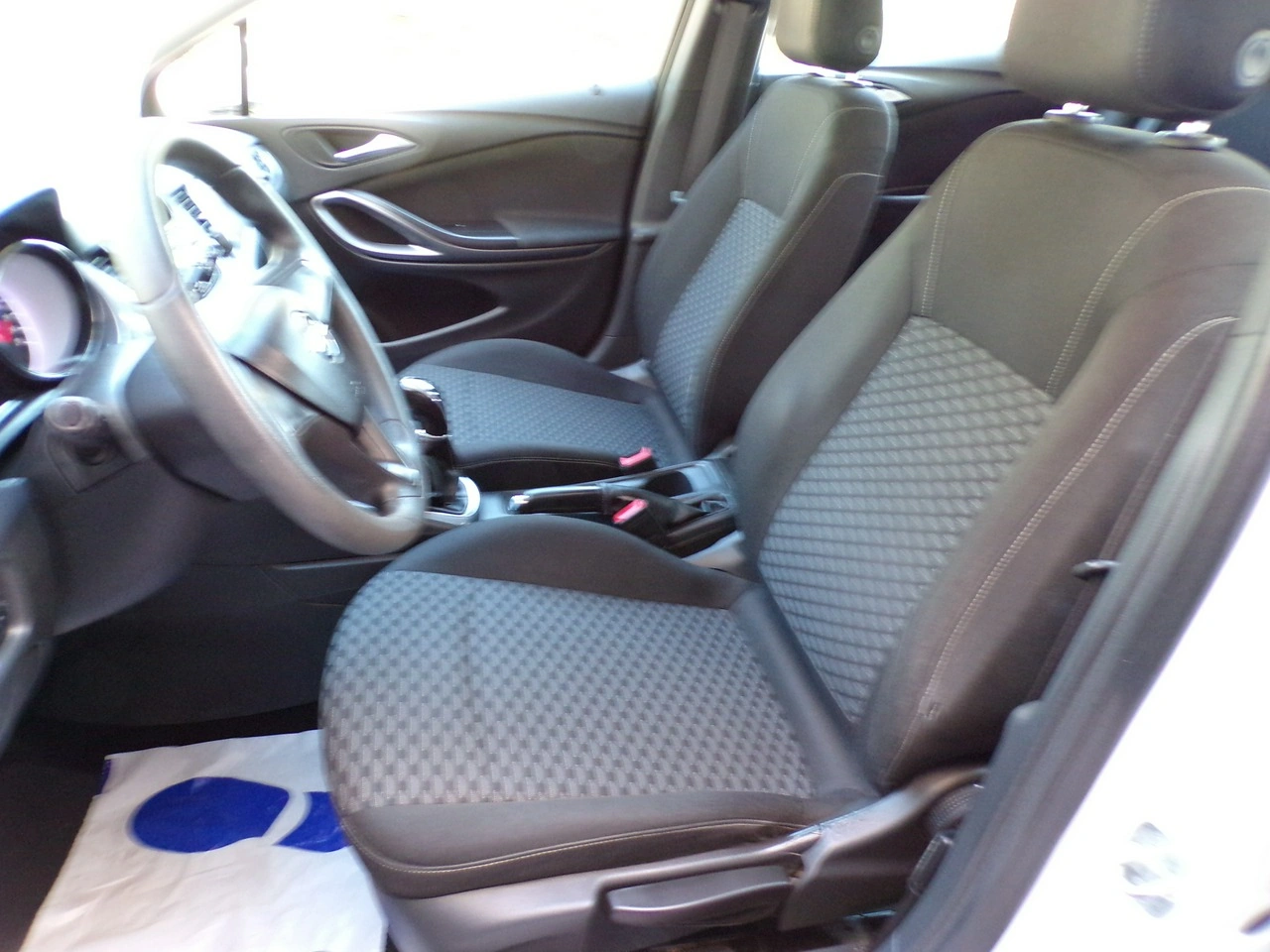 Opel Astra - Zdjęcie 17