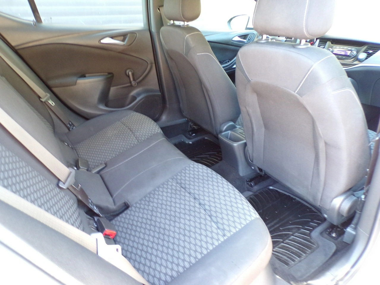 Opel Astra - Zdjęcie 25