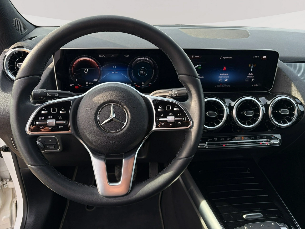 Mercedes GLA 200 - Zdjęcie 13