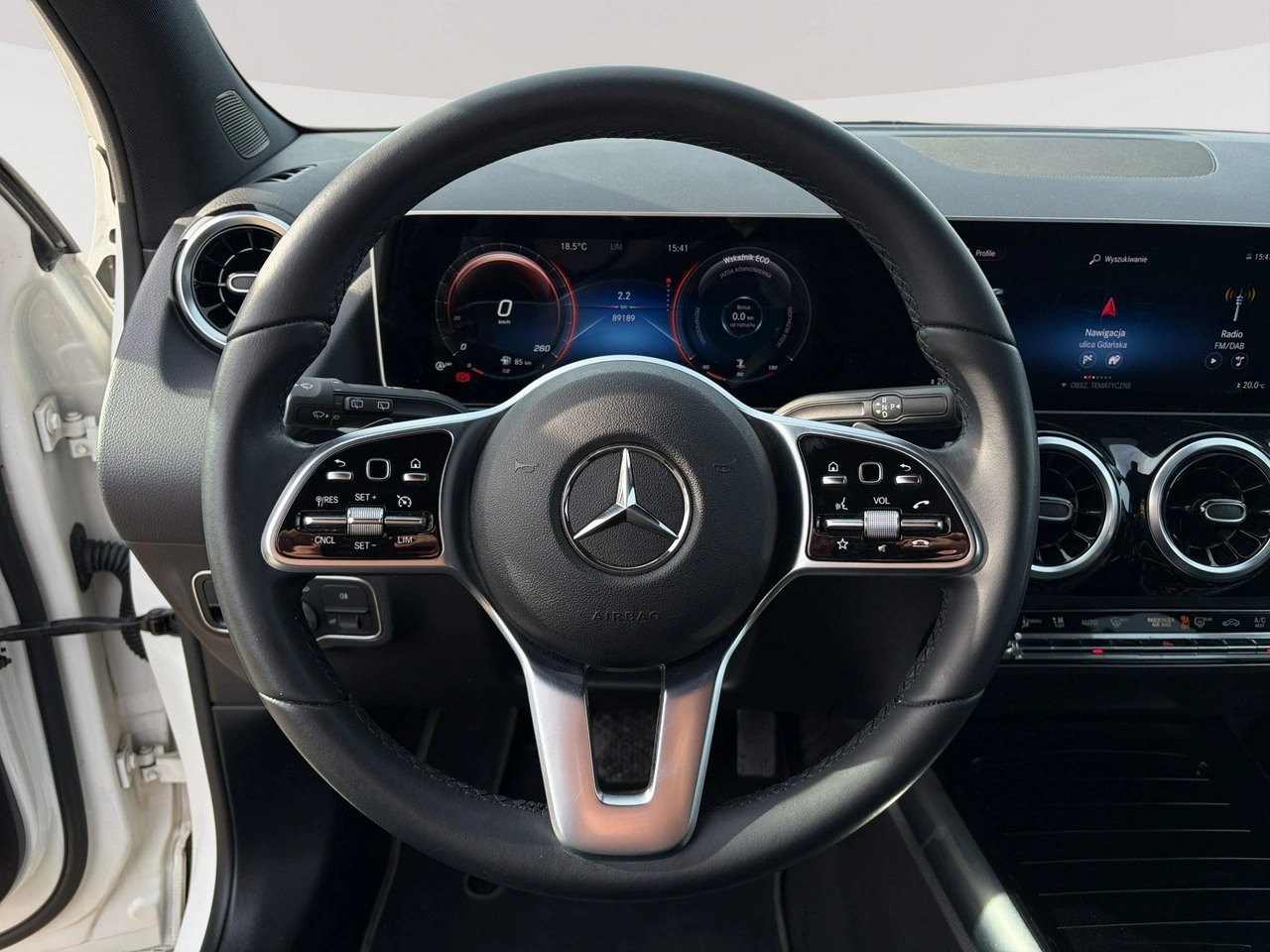 Mercedes GLA 200 - Zdjęcie 14
