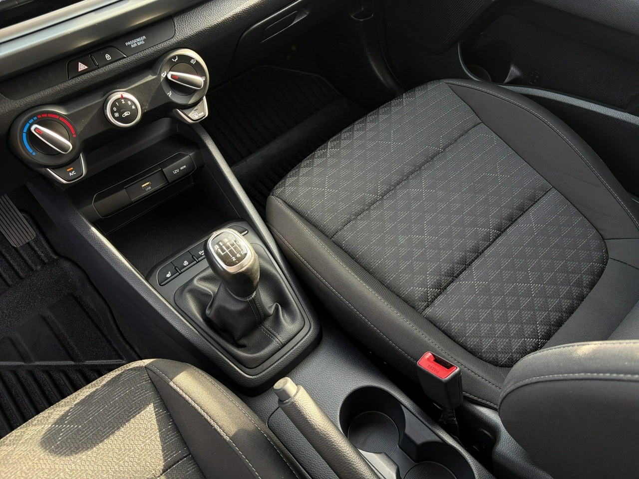 Kia Rio - Zdjęcie 19
