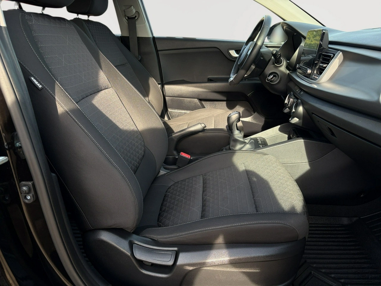 Kia Rio - Zdjęcie 24