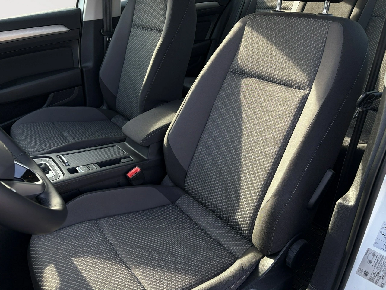 Volkswagen Passat - Zdjęcie 11