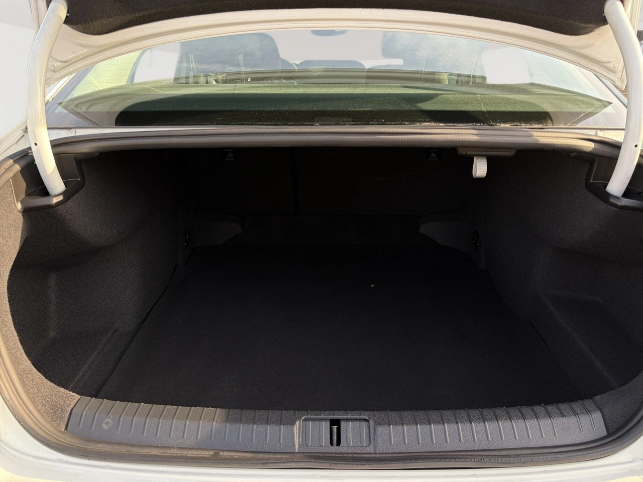 Volkswagen Passat - Zdjęcie 25