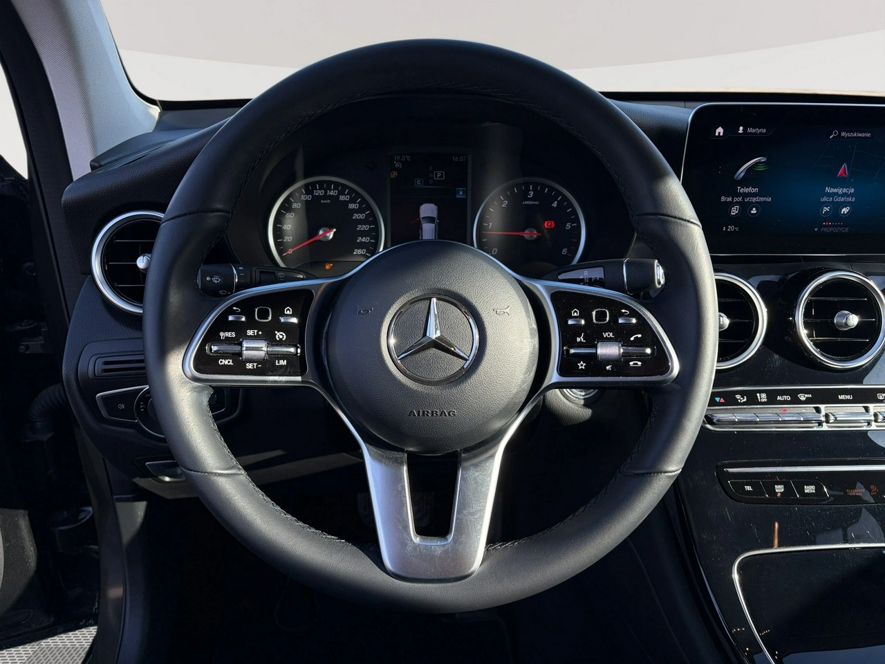 Mercedes GLC 200 - Zdjęcie 14
