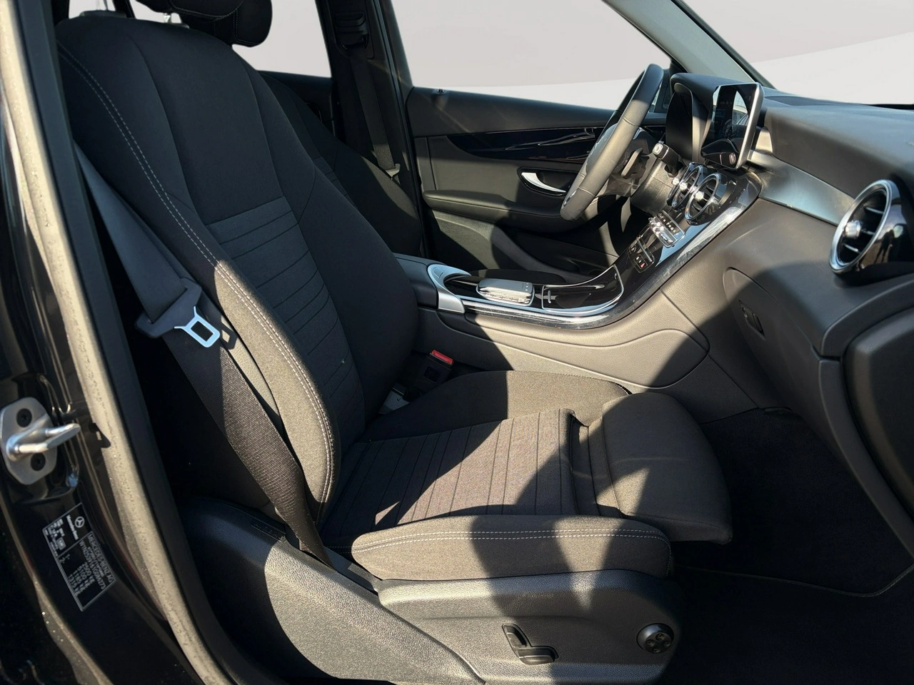 Mercedes GLC 200 - Zdjęcie 28