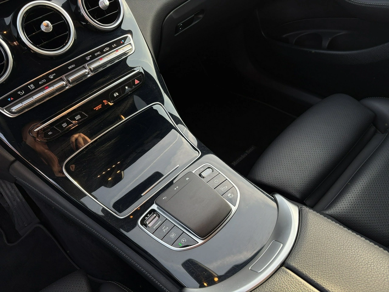 Mercedes GLC 200 - Zdjęcie 22