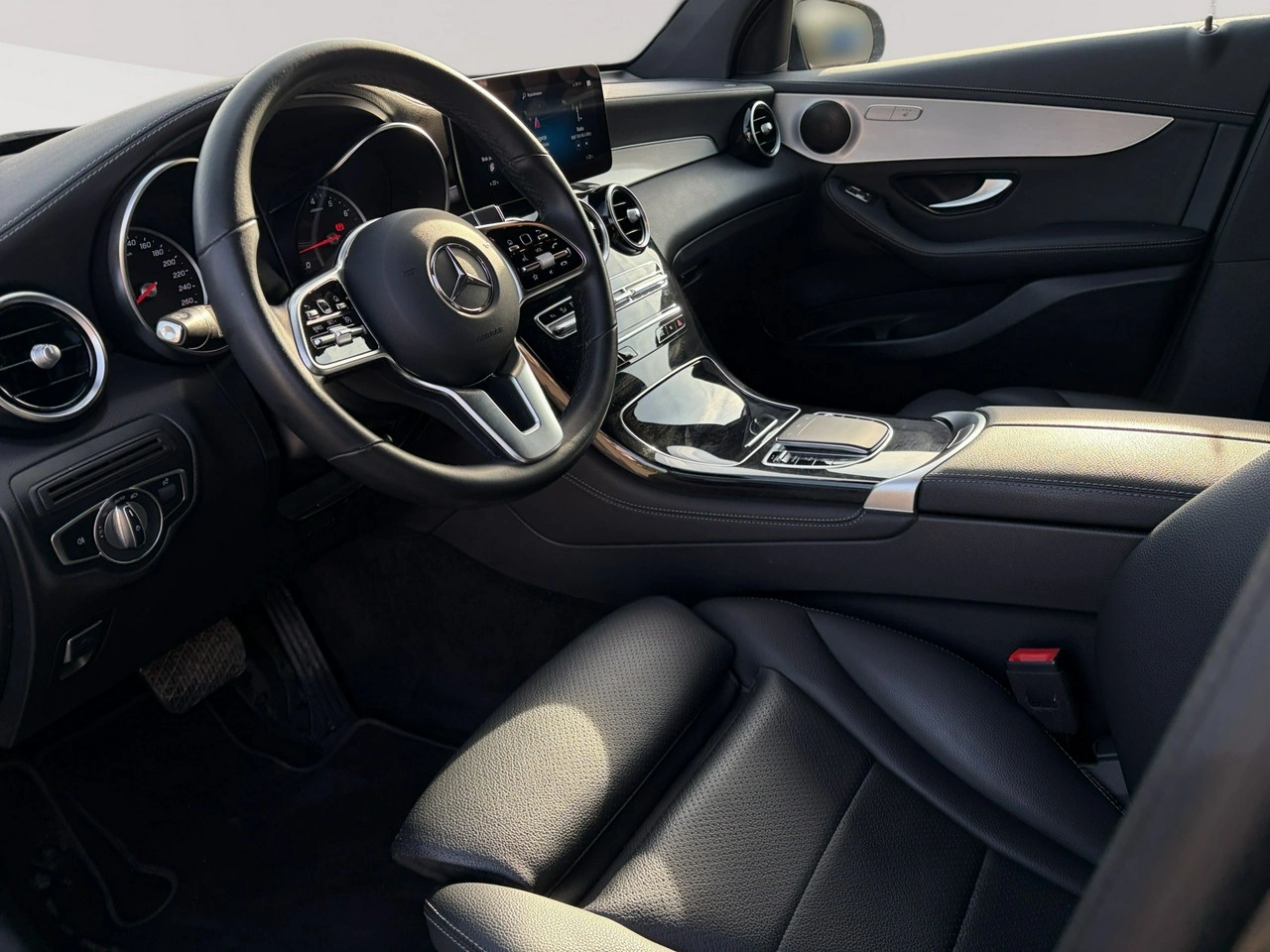 Mercedes GLC 200 - Zdjęcie 6