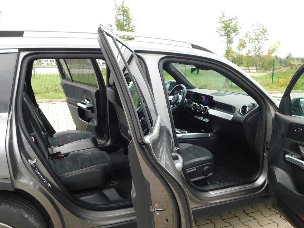 Mercedes GLB - Zdjęcie 10