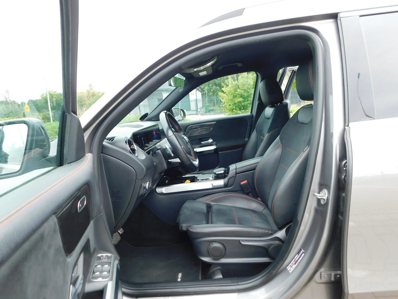 Mercedes GLB - Zdjęcie 11