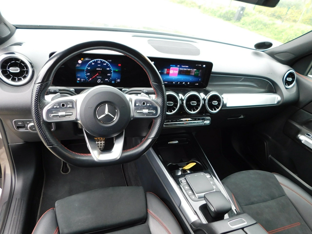 Mercedes GLB - Zdjęcie 12