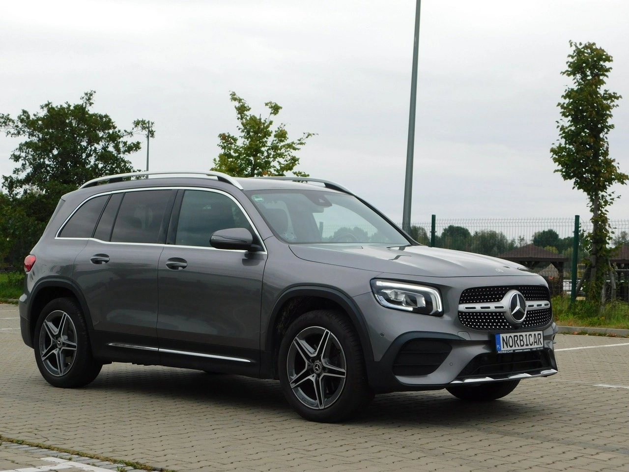 Mercedes GLB - Zdjęcie 2