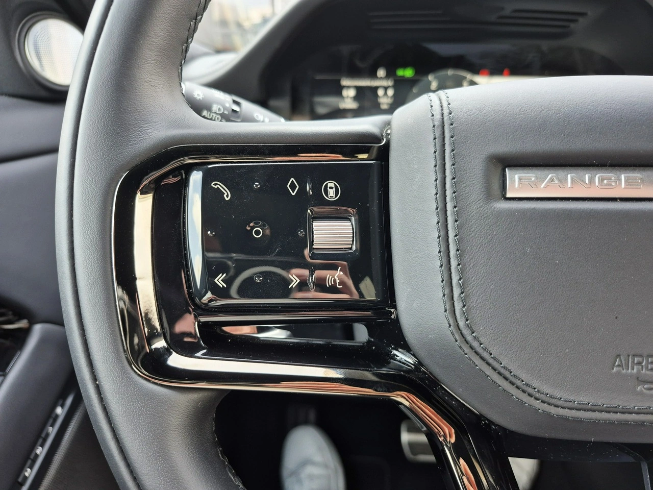 Land Rover Range Rover Evoque - Zdjęcie 33