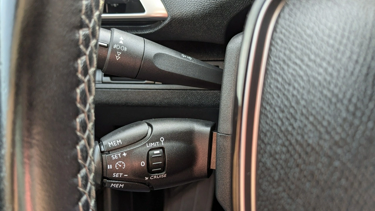 Peugeot 5008 - Zdjęcie 28
