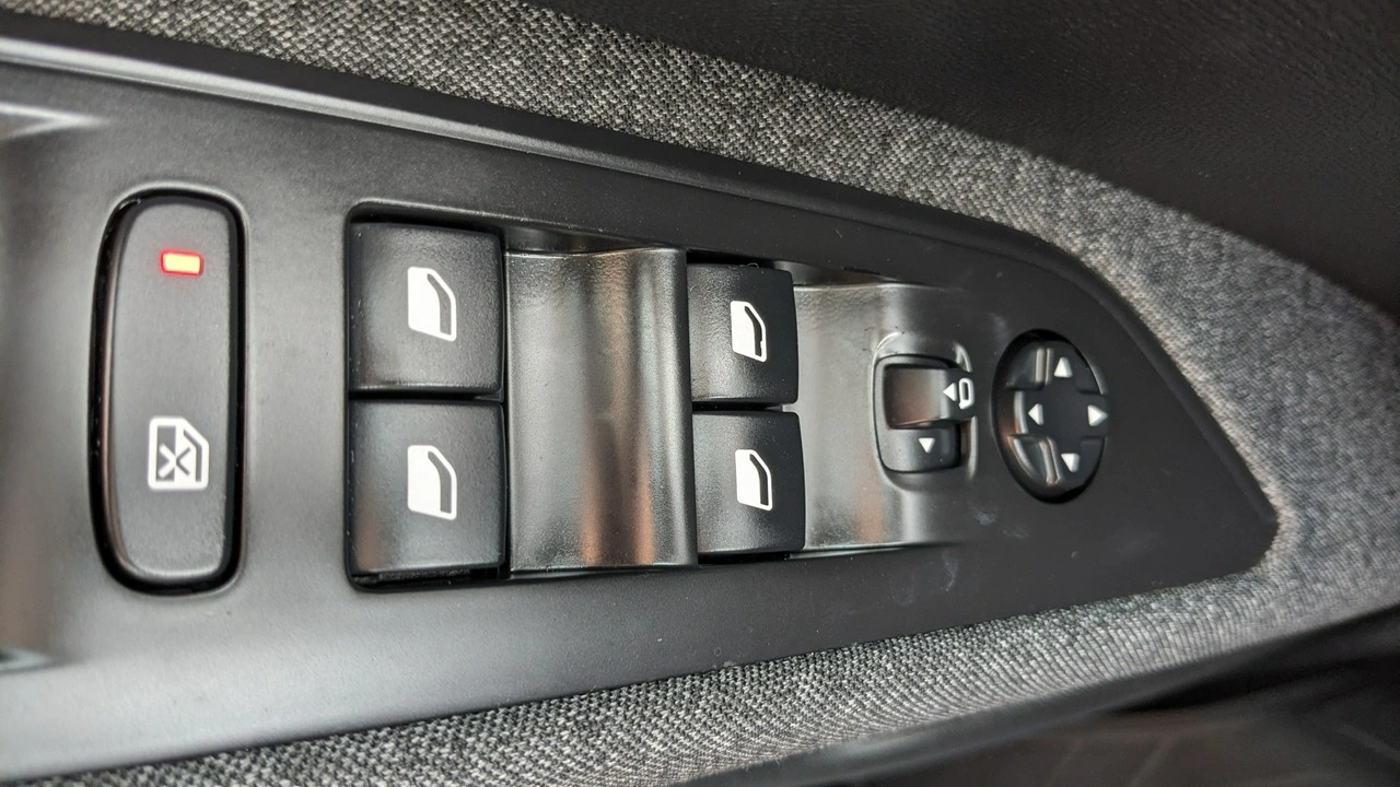 Peugeot 5008 - Zdjęcie 29