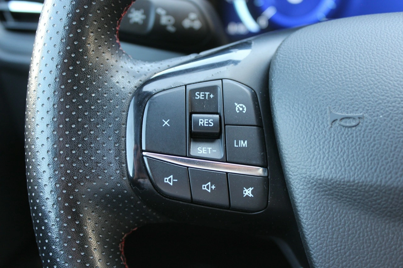 Ford Kuga - Zdjęcie 22