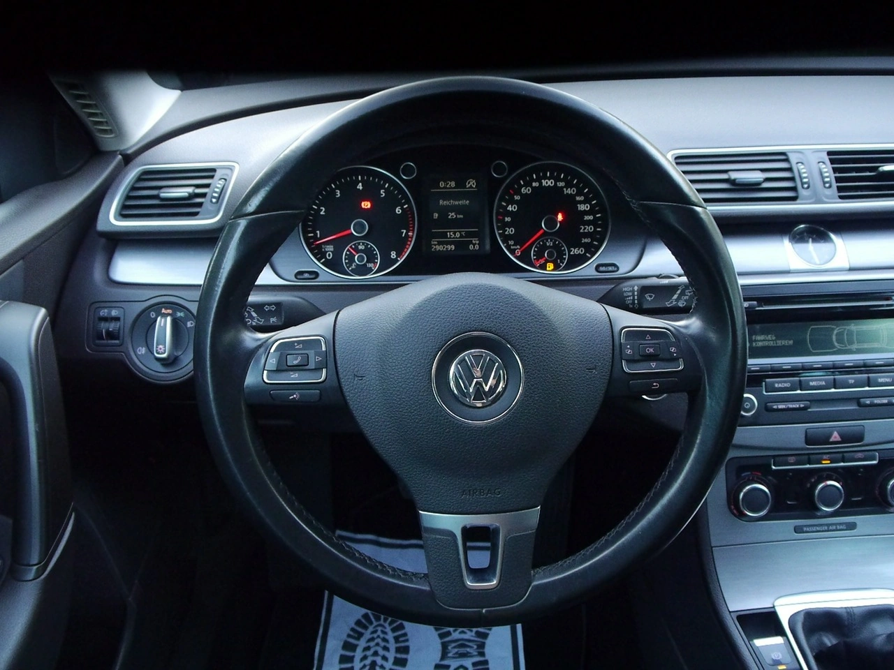 Volkswagen Passat Variant - Zdjęcie 19
