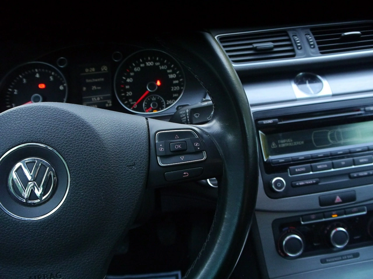 Volkswagen Passat Variant - Zdjęcie 33