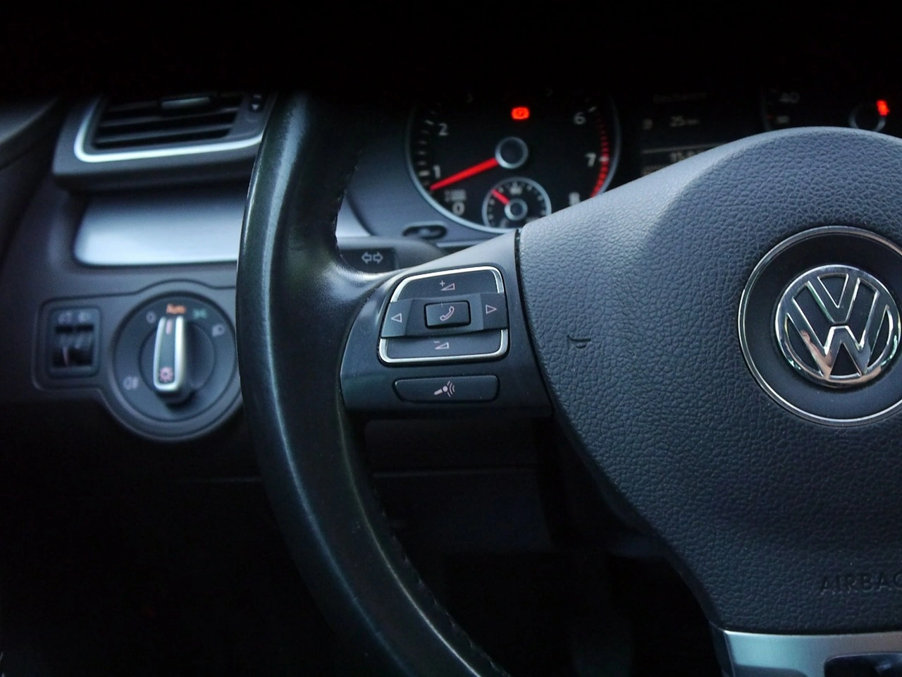 Volkswagen Passat Variant - Zdjęcie 34