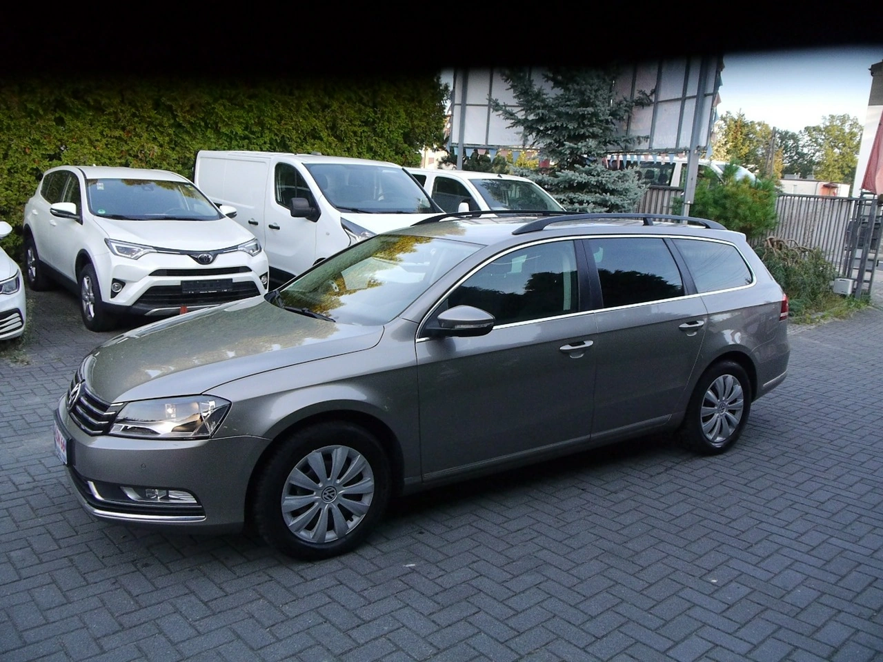 Volkswagen Passat Variant - Zdjęcie 11