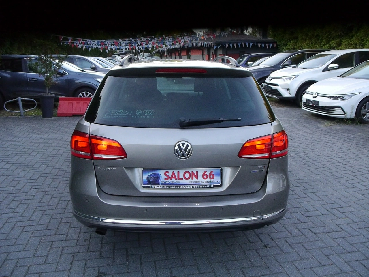 Volkswagen Passat Variant - Zdjęcie 15