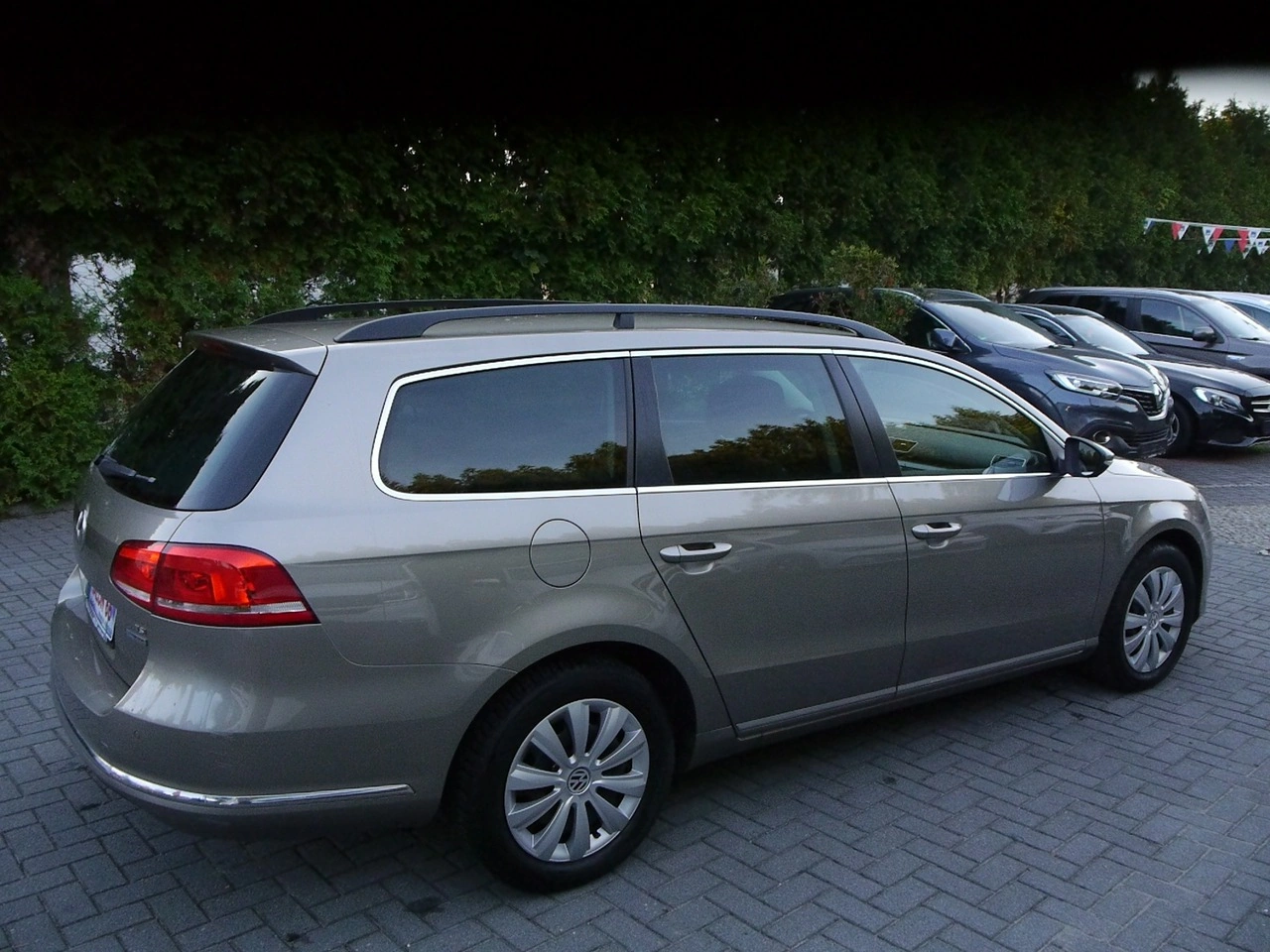 Volkswagen Passat Variant - Zdjęcie 13