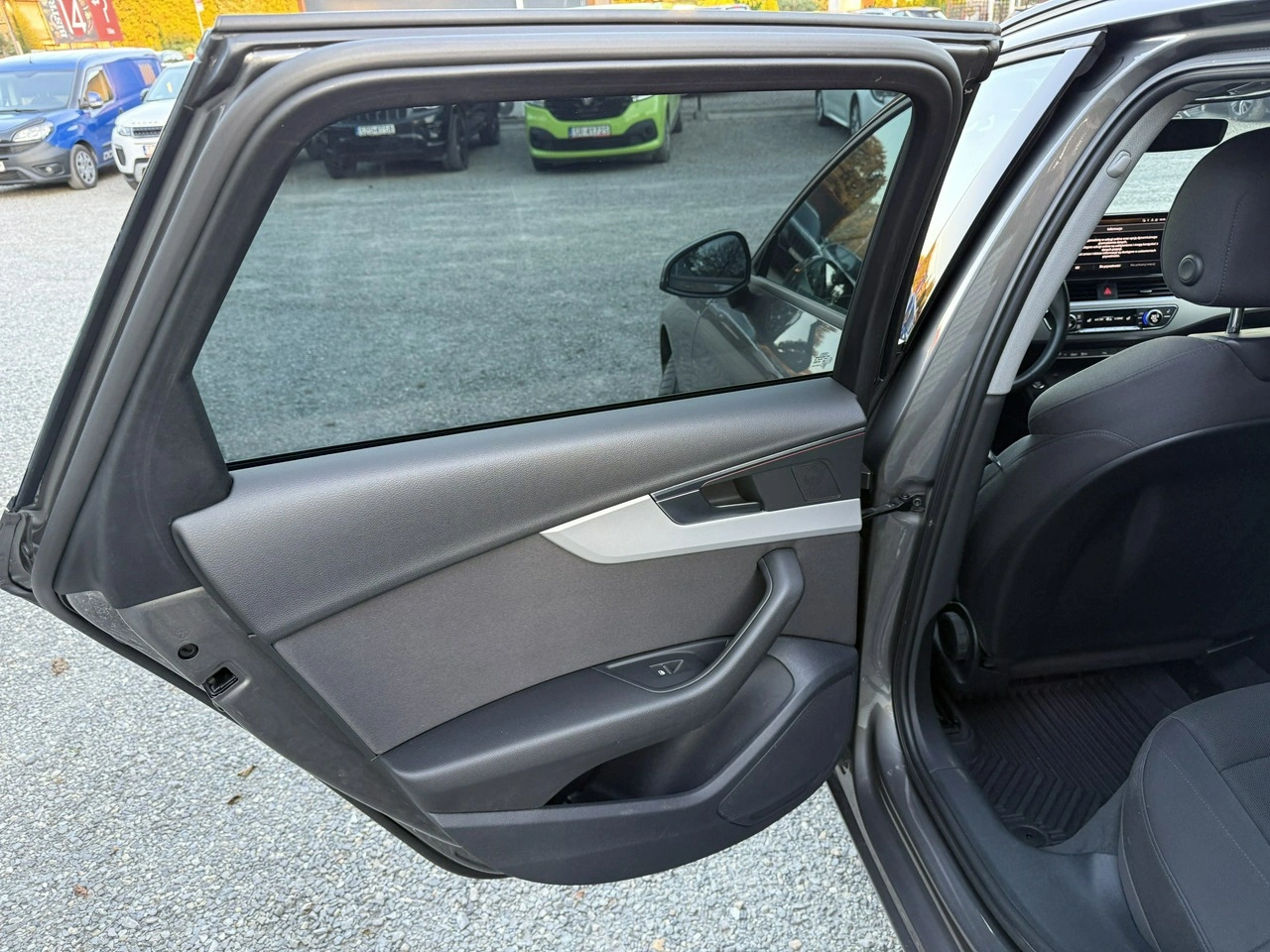 Audi A4 - Zdjęcie 18