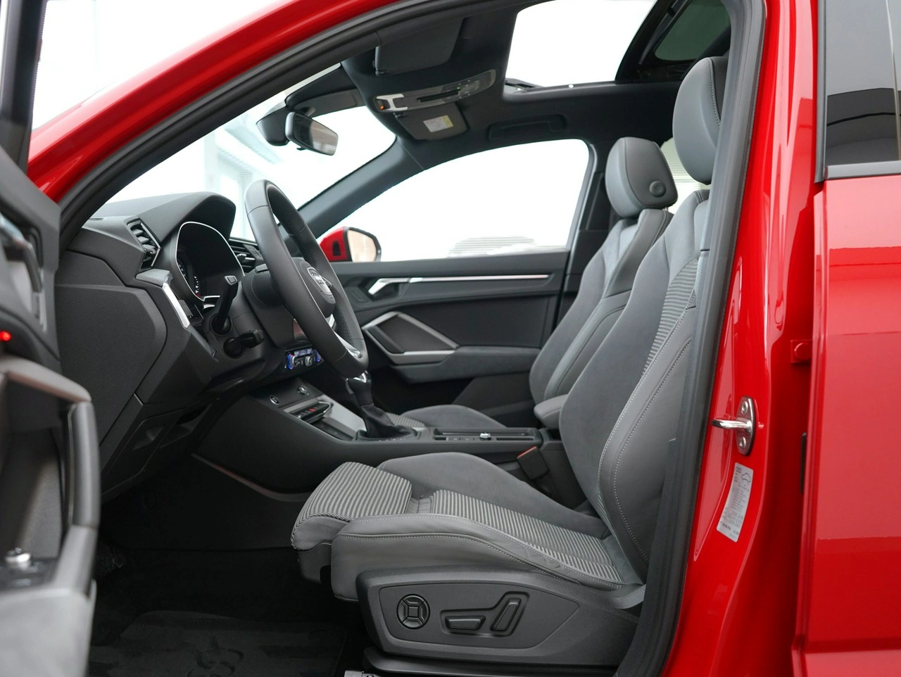 Audi Q3 - Zdjęcie 14