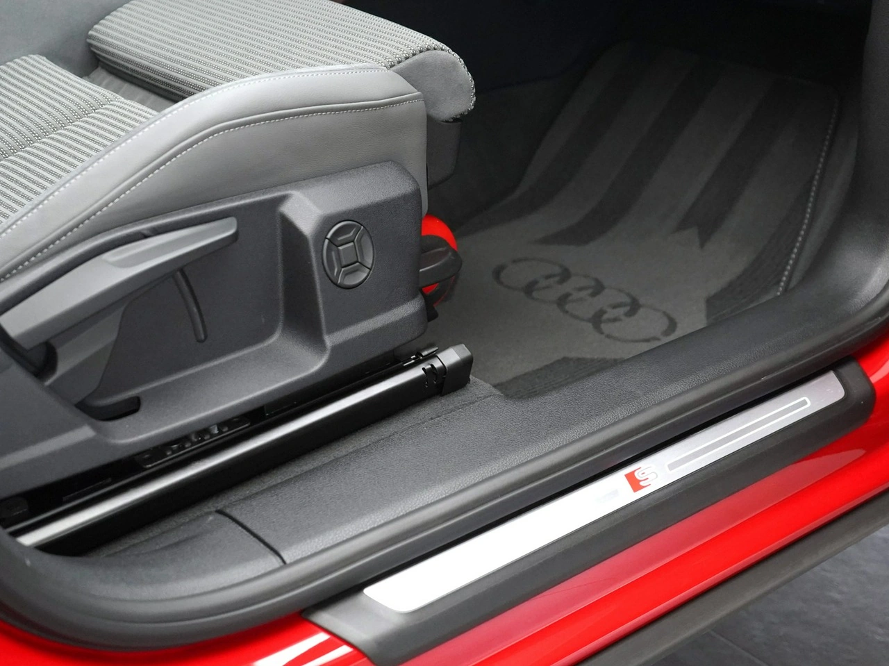 Audi Q3 - Zdjęcie 29
