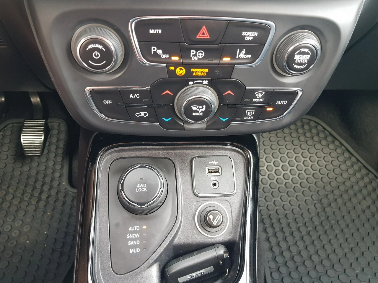Jeep Compass - Zdjęcie 21