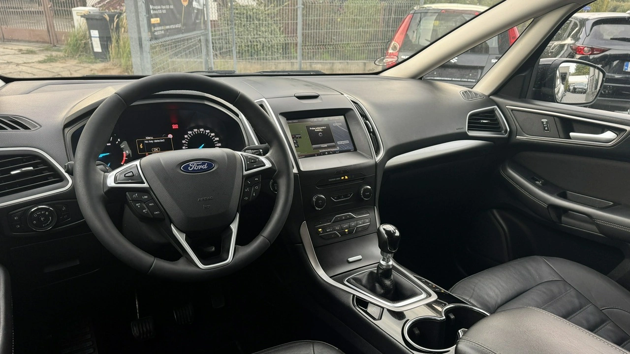 Ford S-Max - Zdjęcie 17