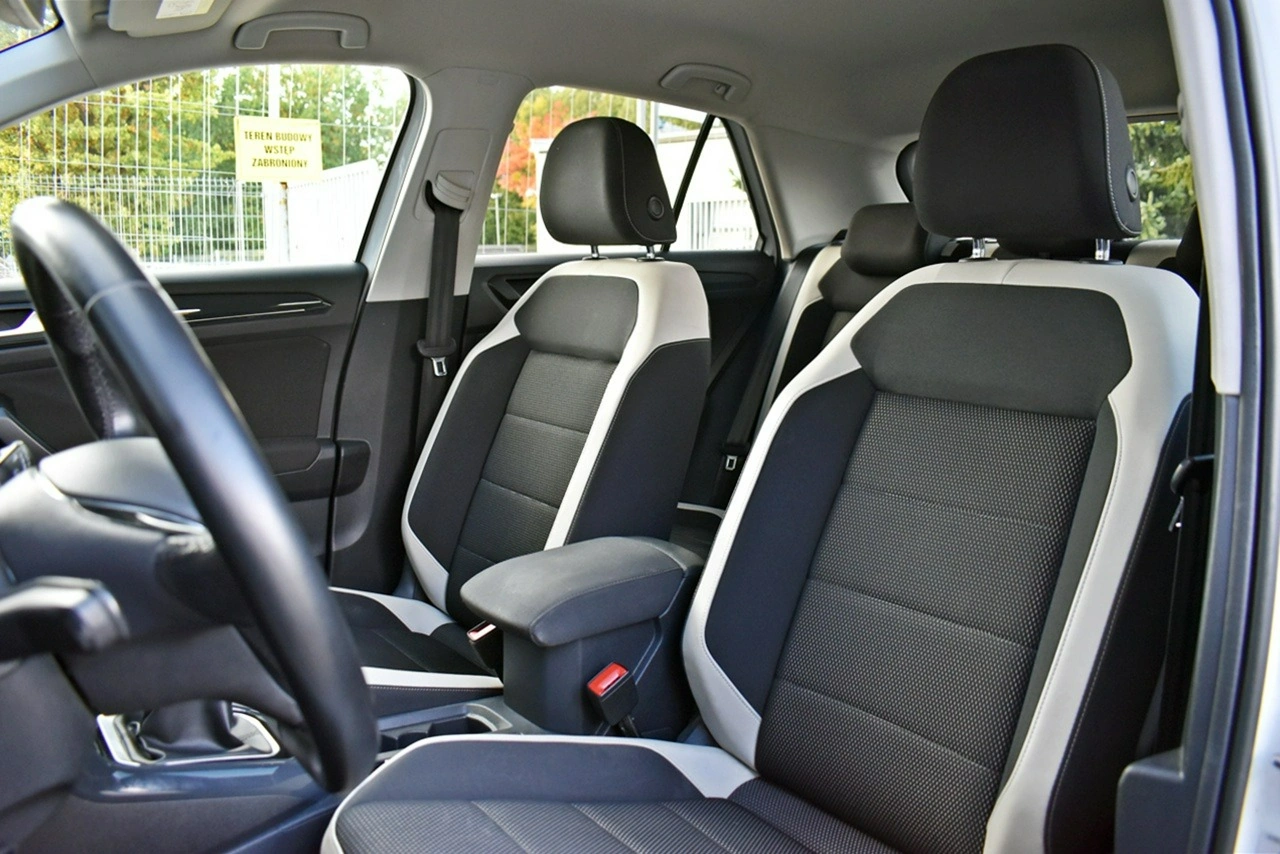 Volkswagen T-Roc - Zdjęcie 10
