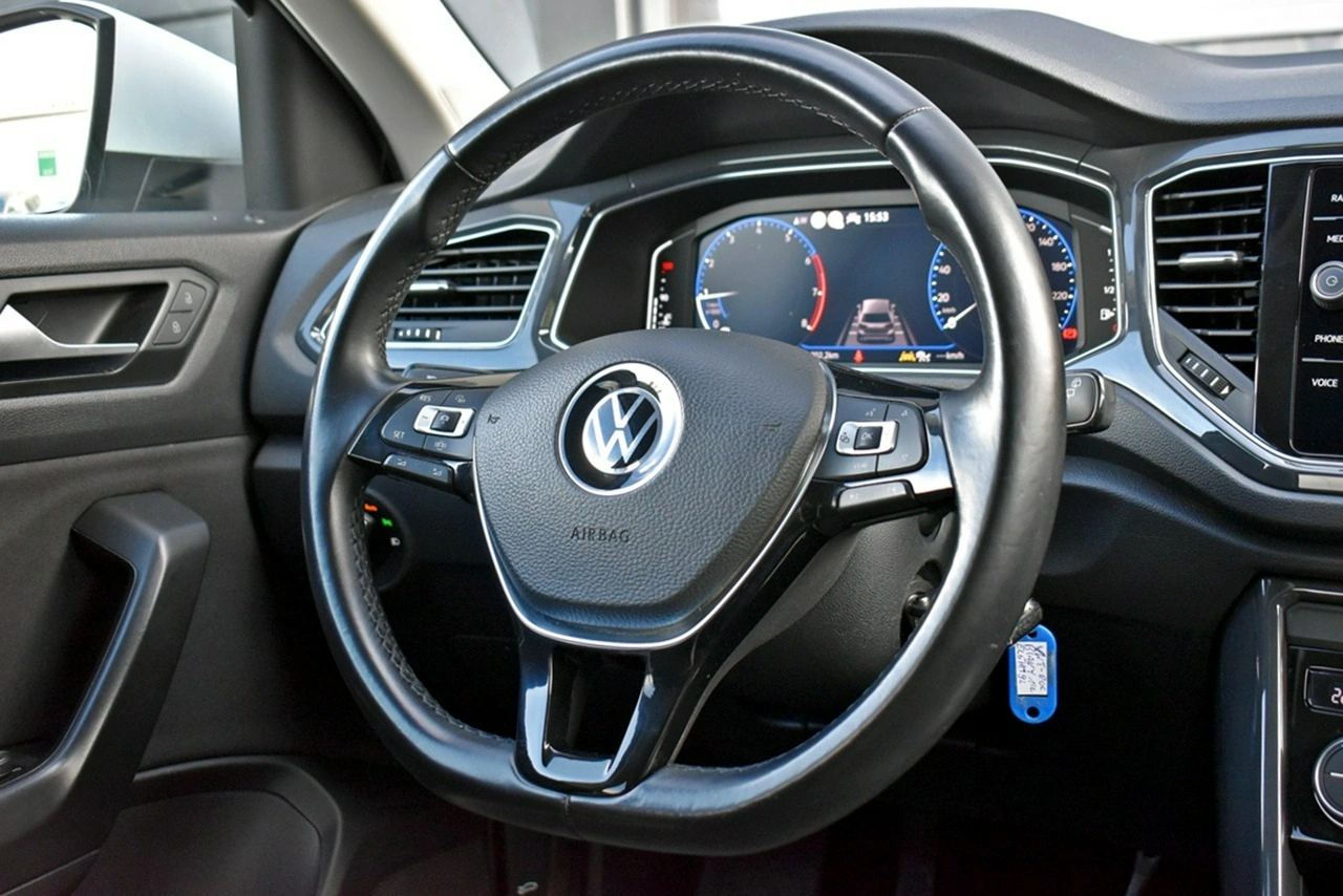 Volkswagen T-Roc - Zdjęcie 17