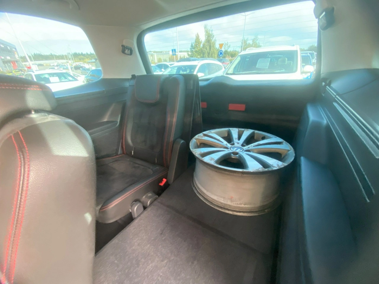 Seat Alhambra - Zdjęcie 20