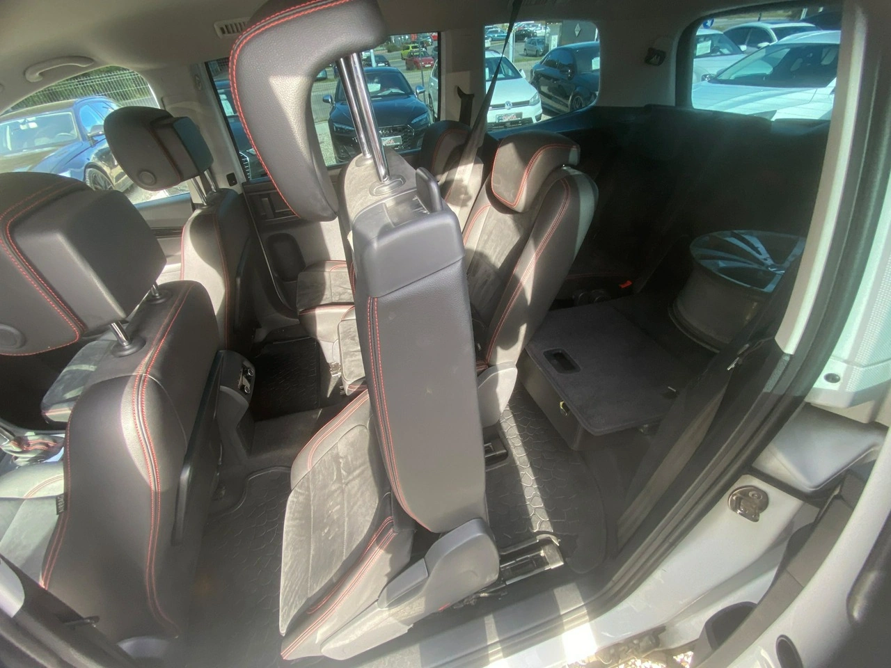 Seat Alhambra - Zdjęcie 24