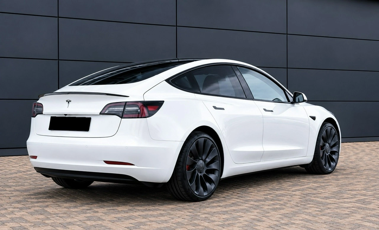 Tesla Model 3 - Zdjęcie 2